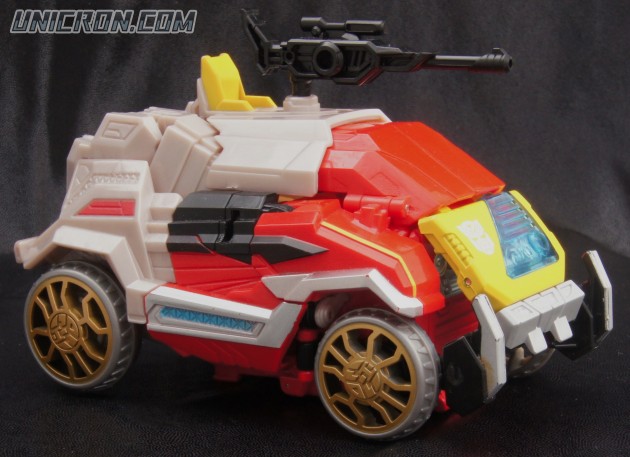 Transformers Generations Autobot Blaster with Steeljaw toy Transformers Generations Autobot Blaster with Steeljaw toy