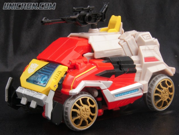 Transformers Generations Autobot Blaster with Steeljaw toy Transformers Generations Autobot Blaster with Steeljaw toy