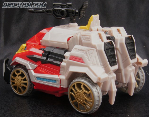 Transformers Generations Autobot Blaster with Steeljaw toy Transformers Generations Autobot Blaster with Steeljaw toy