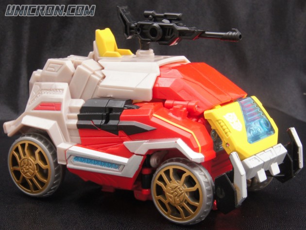 Transformers Generations Autobot Blaster with Steeljaw toy Transformers Generations Autobot Blaster with Steeljaw toy