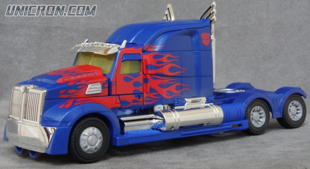 Transformers 4 Age of Extinction Optimus Prime (AoE Leader Class) toy Transformers 4 Age of Extinction Optimus Prime (AoE Leader Class) toy