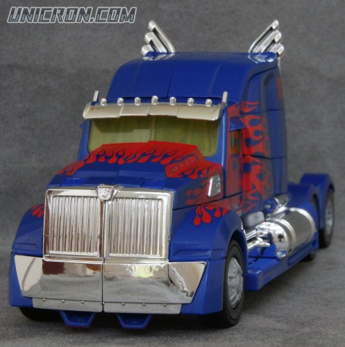 Transformers 4 Age of Extinction Optimus Prime (AoE Leader Class) toy Transformers 4 Age of Extinction Optimus Prime (AoE Leader Class) toy