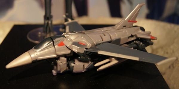 Transformers Prime Starscream (First Edition) toy Transformers Prime Starscream (First Edition) toy