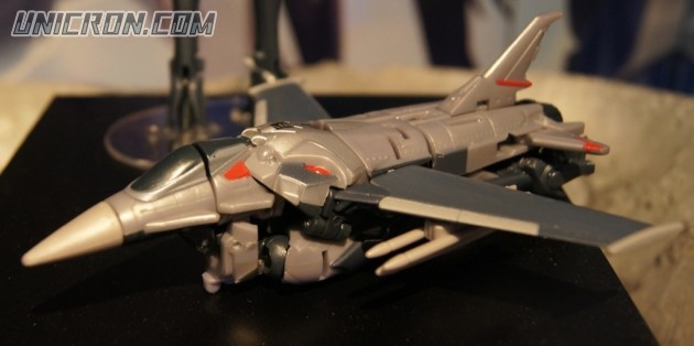 Transformers Prime Starscream (First Edition) toy Transformers Prime Starscream (First Edition) toy