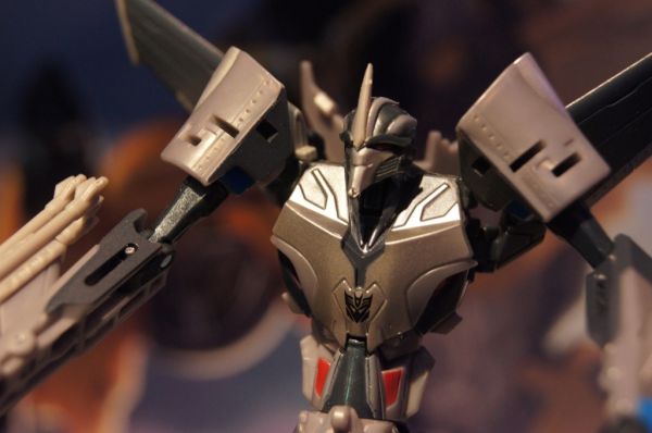 Transformers Prime Starscream (First Edition) toy Transformers Prime Starscream (First Edition) toy