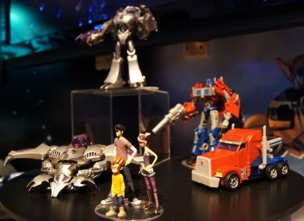 Transformers Prime Entertainment Pack (First Edition - Optimus Prime & Megatron with Raf, Jack, & Miko) toy Transformers Prime Entertainment Pack (First Edition - Optimus Prime & Megatron with Raf, Jack, & Miko) toy