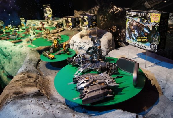 Transformers Cyberverse Autobot Ark with Autobot Roller toy Transformers Cyberverse Autobot Ark with Autobot Roller toy