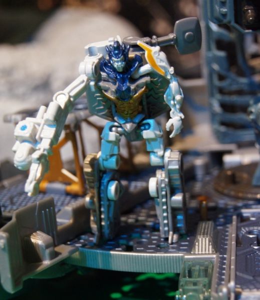 Transformers Cyberverse Autobot Ark with Autobot Roller toy Transformers Cyberverse Autobot Ark with Autobot Roller toy