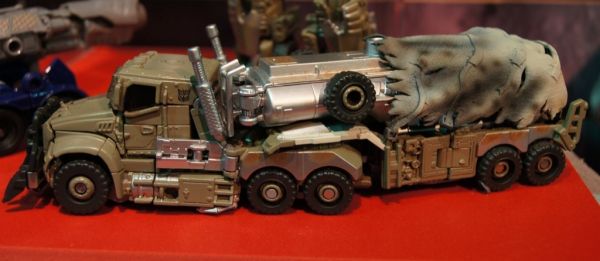 Transformers 3 Dark of the Moon Megatron (Voyager) toy Transformers 3 Dark of the Moon Megatron (Voyager) toy