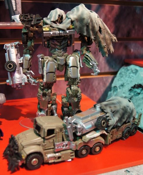 Transformers 3 Dark of the Moon Megatron (Voyager) toy Transformers 3 Dark of the Moon Megatron (Voyager) toy